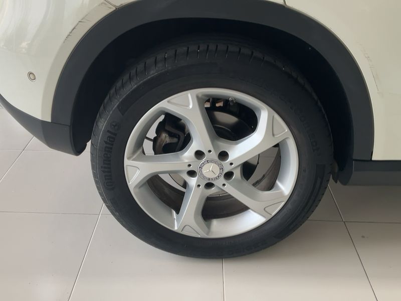 Mercedes-Benz GLA-Klasse GLA 220 d 4Matic Urban 2017 – снимка 9