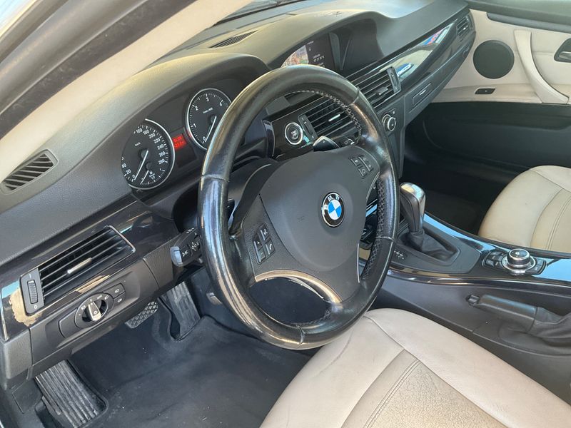 BMW 3er 330d xDrive 2010 – снимка 22