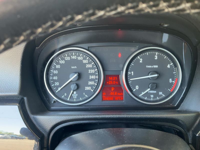 BMW 3er 330d xDrive 2010 – снимка 18