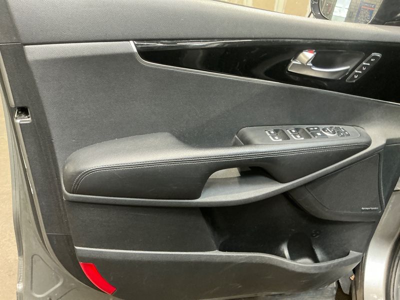 Kia Sorento 2.2 CRDi Platinum Edition 4WD 2019 – снимка 29
