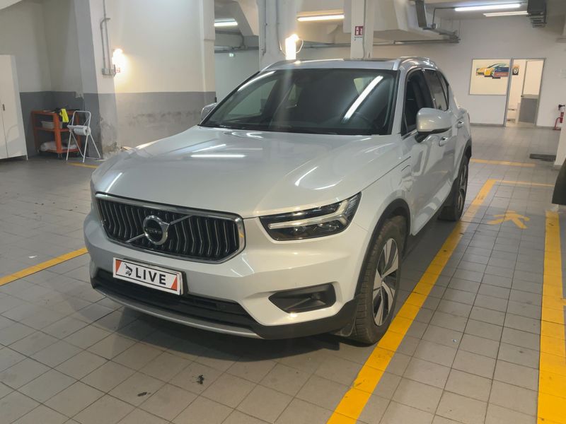 Volvo XC40 1.5 T5 Recharge Plug-in Hybrid Inscription Expression 2WD 2021 – снимка 1