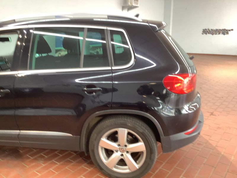 Volkswagen Tiguan 2.0 TDI Sport & Style BlueMotion Tech 2012 – снимка 6