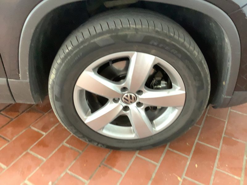 Volkswagen Tiguan 2.0 TDI Sport & Style BlueMotion Tech 2012 – снимка 11