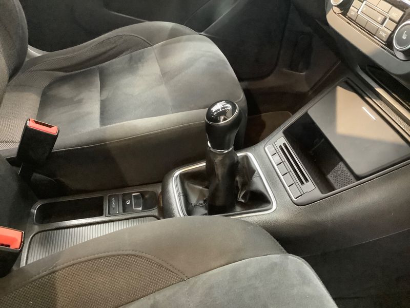 Volkswagen Tiguan 2.0 TDI Sport & Style BlueMotion Tech 2012 – снимка 27