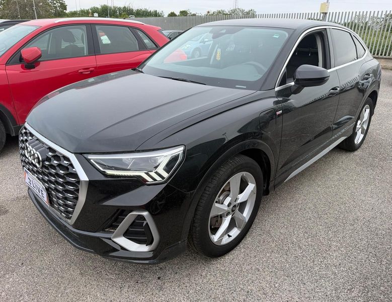 Audi Q3 Sportback 45 TFSIe S line 2022 – снимка 2