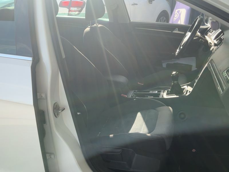 Volkswagen Golf VII 2.0 TDI Carat BlueMotion Tech 2016 – снимка 17