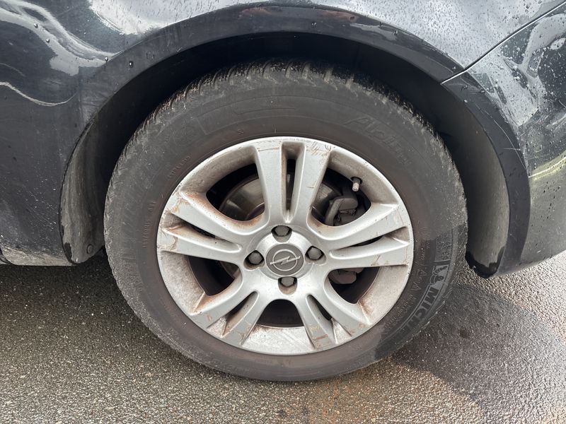 Opel Corsa 1.3 CDTI Innovation 2014 – снимка 18