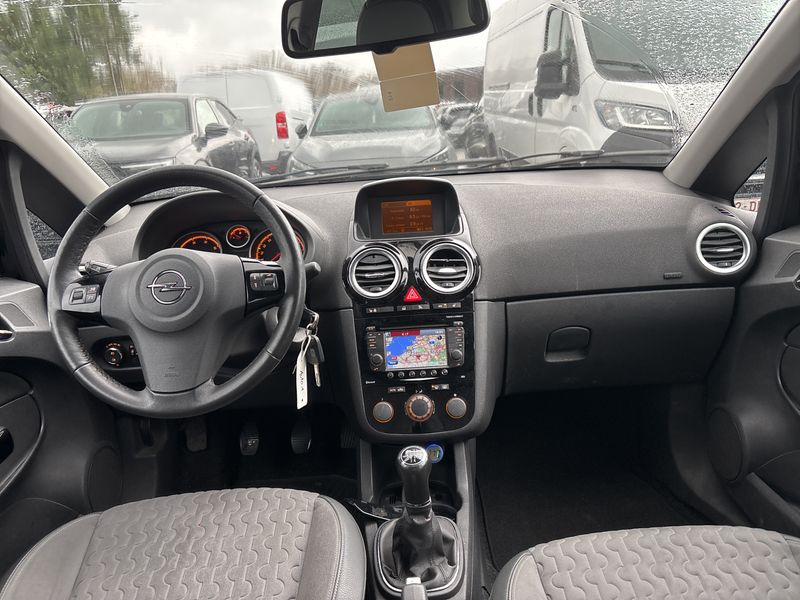 Opel Corsa 1.3 CDTI Innovation 2014 – снимка 11