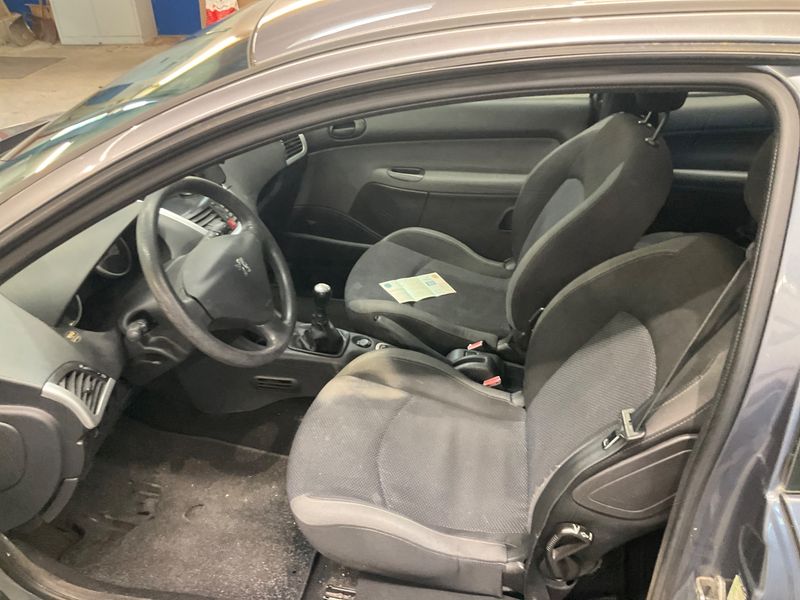 Peugeot 206+ 1.4 Basis 2010 – снимка 3