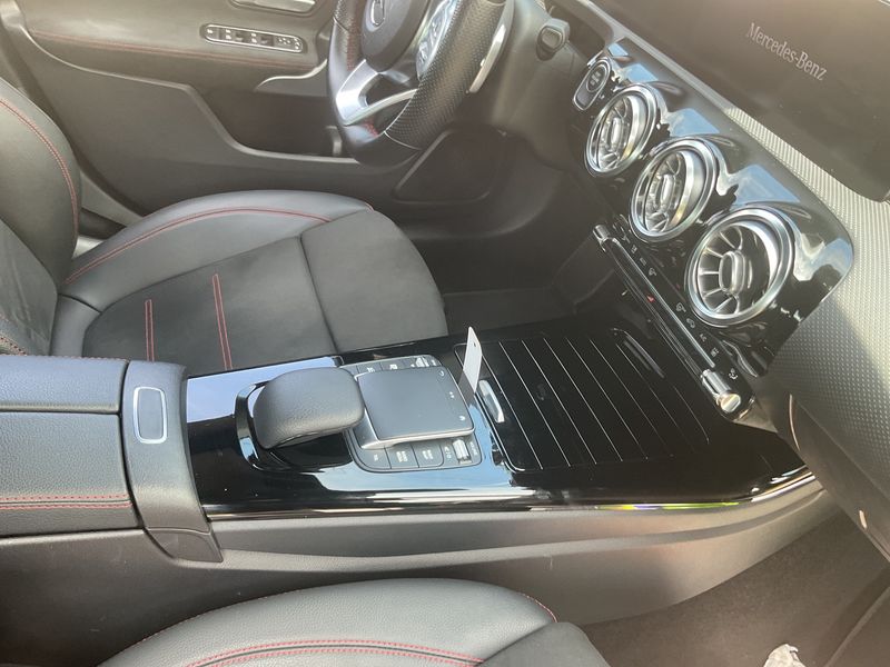 Mercedes-Benz CLA-Klasse CLA 250e AMG Line 2020 – снимка 22