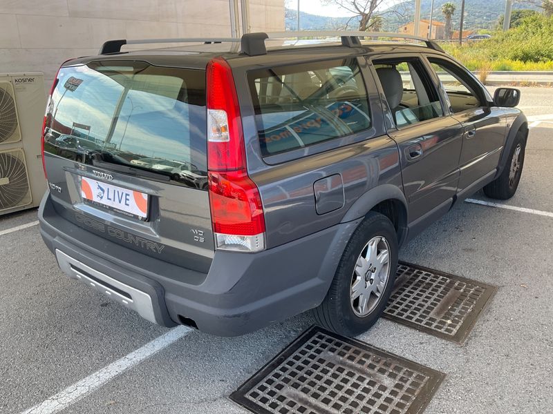 Volvo XC70 2.4 D5 Momentum AWD 2006 – снимка 2