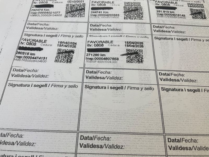 Volvo XC70 2.4 D5 Momentum AWD 2006 – снимка на щета