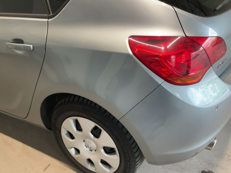 Opel Astra 1.4 Turbo Design Edition 2011 – снимка 6