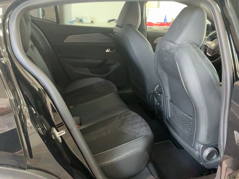 Peugeot 408 1.2 PureTech GT 2023 – снимка 19