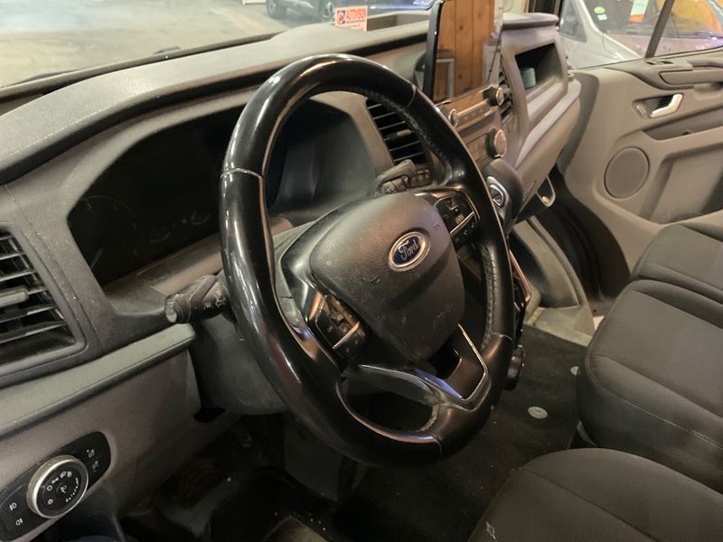 Ford Transit Custom 2.0 TDCi 300 L1 Limited 2022 – снимка 28