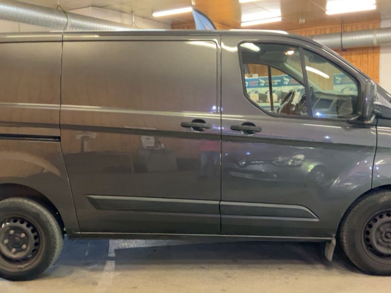Ford Transit Custom 2.0 TDCi 300 L1 Limited 2022 – снимка 10