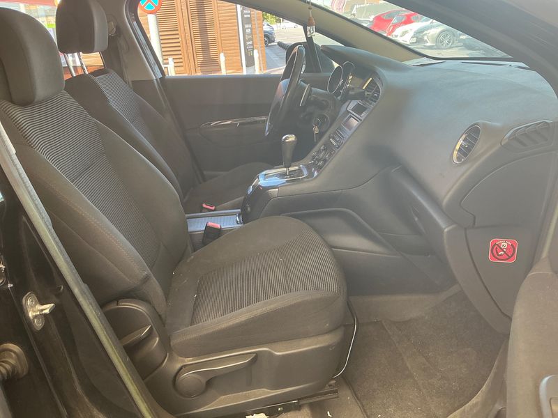 Peugeot 5008 1.6 HDi Active 2012 – снимка 3
