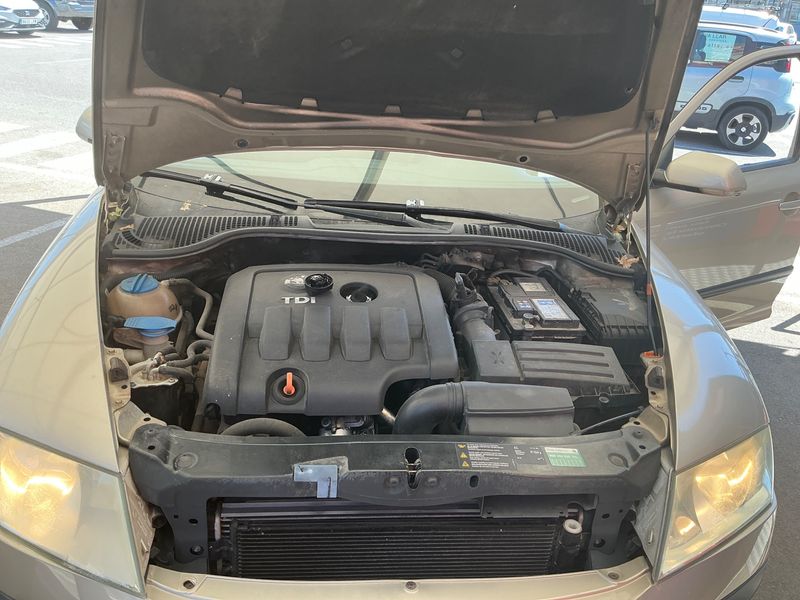 Skoda Octavia 2.0 TDI Elegance 2004 – снимка на щета