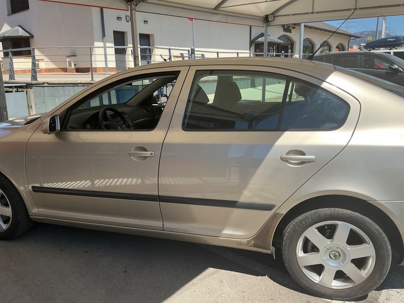 Skoda Octavia 2.0 TDI Elegance 2004 – снимка на щета