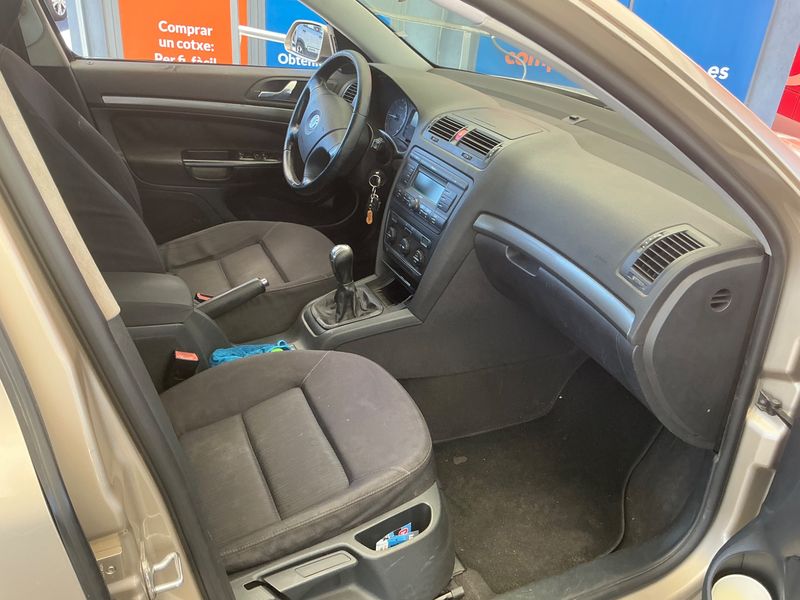 Skoda Octavia 2.0 TDI Elegance 2004 – снимка 3