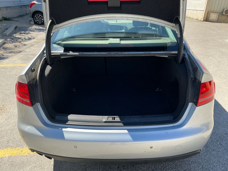Audi A4 2.0 TDI Ambiente 2012 – снимка 15
