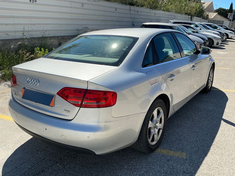 Audi A4 2.0 TDI Ambiente 2012 – снимка 8