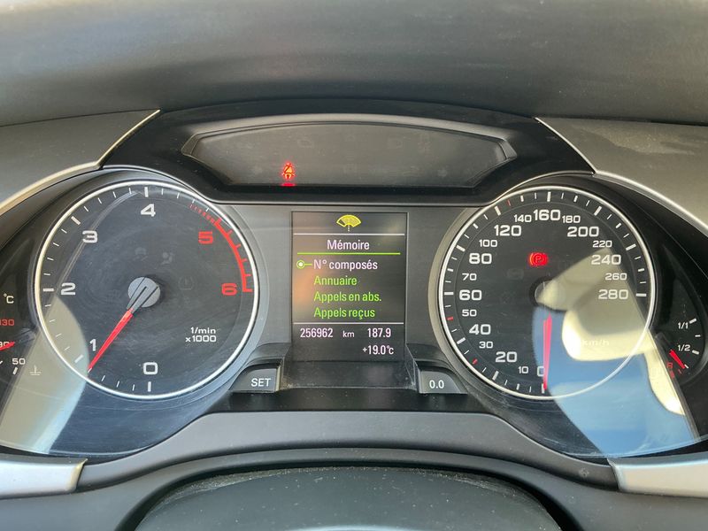 Audi A4 2.0 TDI Ambiente 2012 – снимка 18