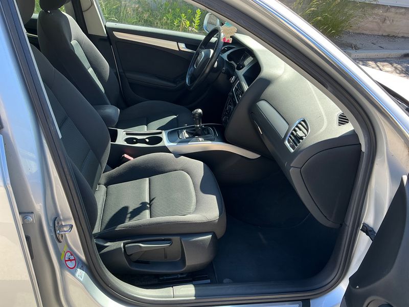 Audi A4 2.0 TDI Ambiente 2012 – снимка 16