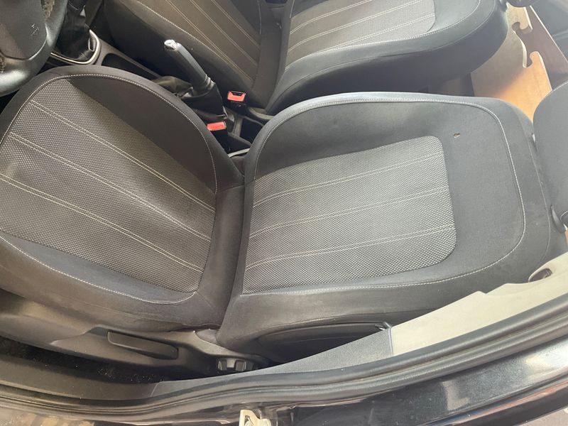 Opel Corsa 1.4 Color Edition 2012 – снимка 22