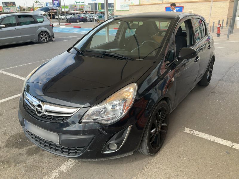 Opel Corsa 1.4 Color Edition 2012 – снимка 2