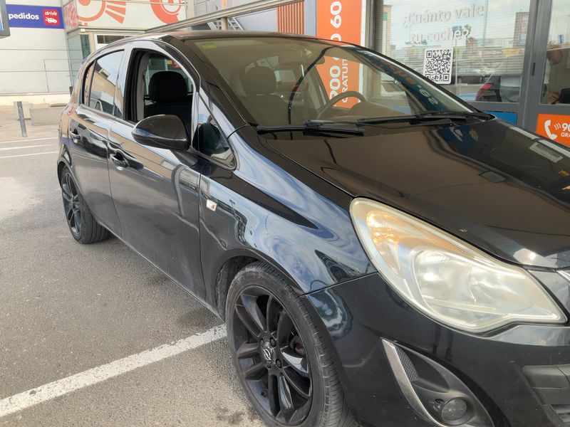 Opel Corsa 1.4 Color Edition 2012 – снимка 12