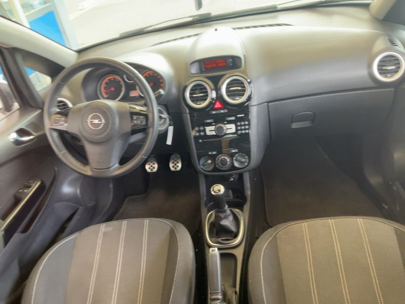 Opel Corsa 1.4 Color Edition 2012 – снимка 17