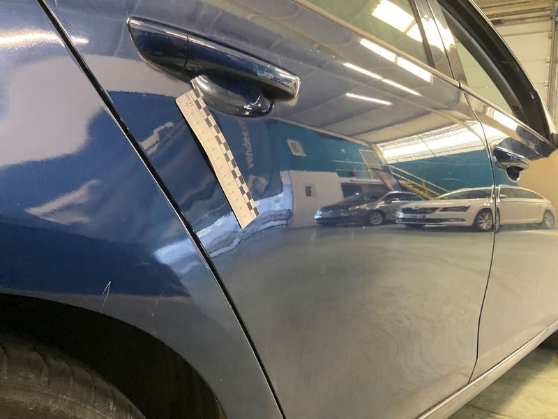 Volkswagen Golf VI 2.0 TDI Carat 2009 – снимка 25