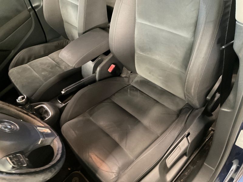Volkswagen Golf VI 2.0 TDI Carat 2009 – снимка 29