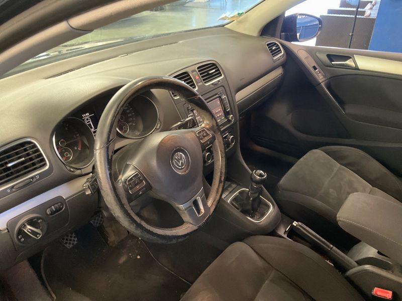 Volkswagen Golf VI 2.0 TDI Carat 2009 – снимка 28