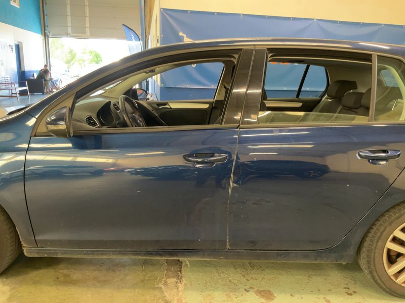 Volkswagen Golf VI 2.0 TDI Carat 2009 – снимка 4