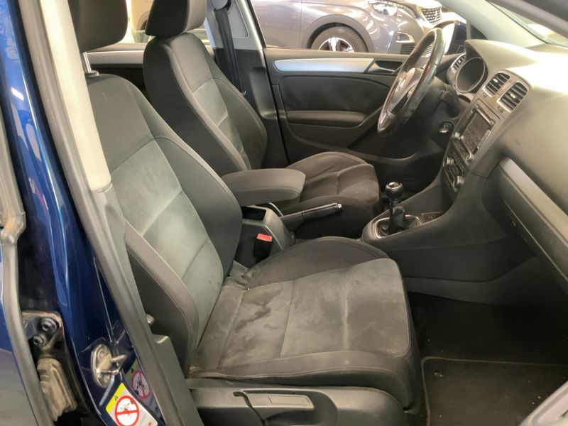 Volkswagen Golf VI 2.0 TDI Carat 2009 – снимка 16