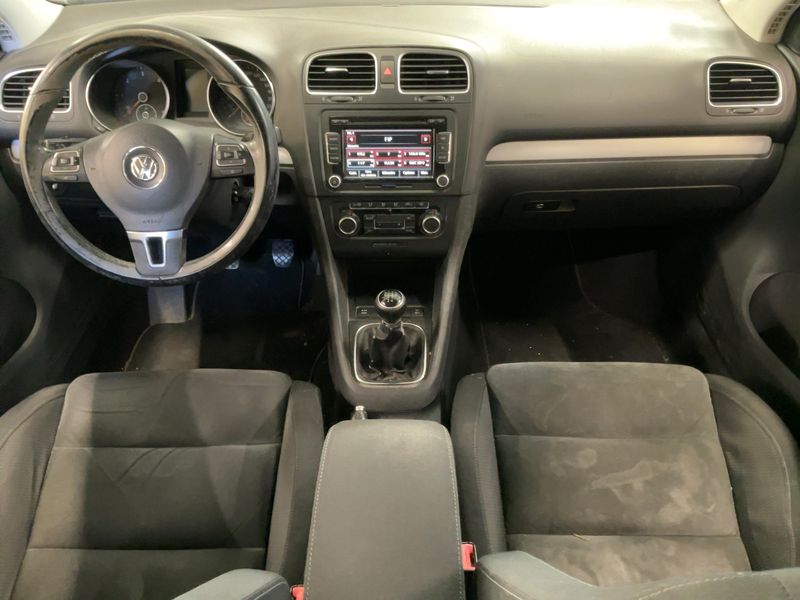 Volkswagen Golf VI 2.0 TDI Carat 2009 – снимка 17