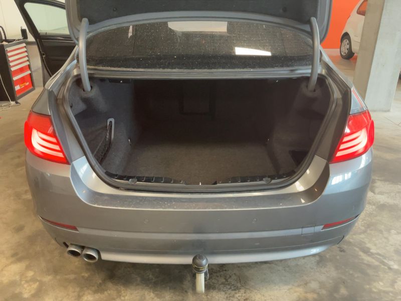 BMW 5er 520d 2012 – снимка 15