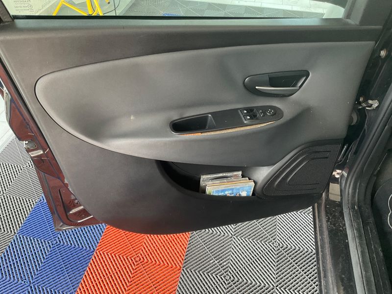 Lancia Ypsilon 0.9 TwinAir CNG Elefantino II 2014 – снимка 29