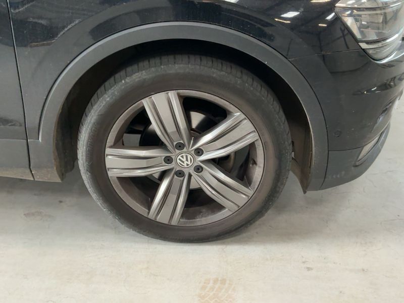Volkswagen Tiguan 2.0 TDI Sport BlueMotion Tech 2018 – снимка 11