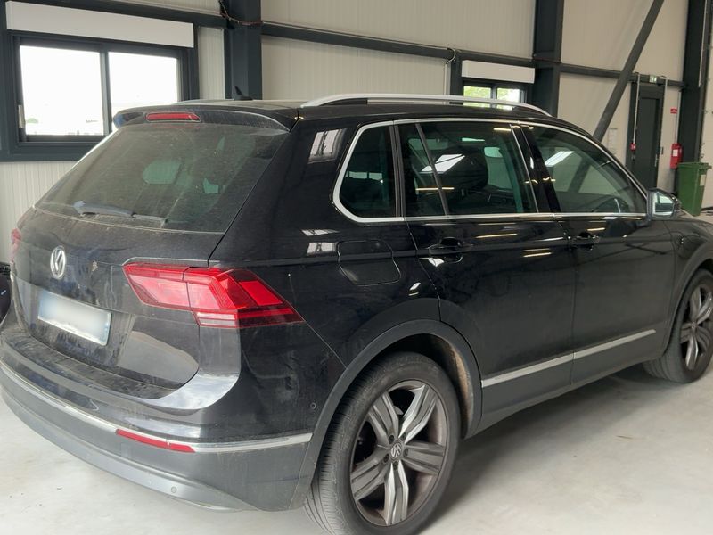 Volkswagen Tiguan 2.0 TDI Sport BlueMotion Tech 2018 – снимка 8
