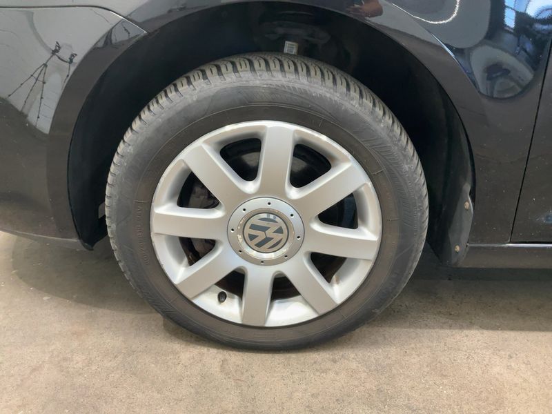 Volkswagen Touran 2.0 TDI Highline 2010 – снимка 3