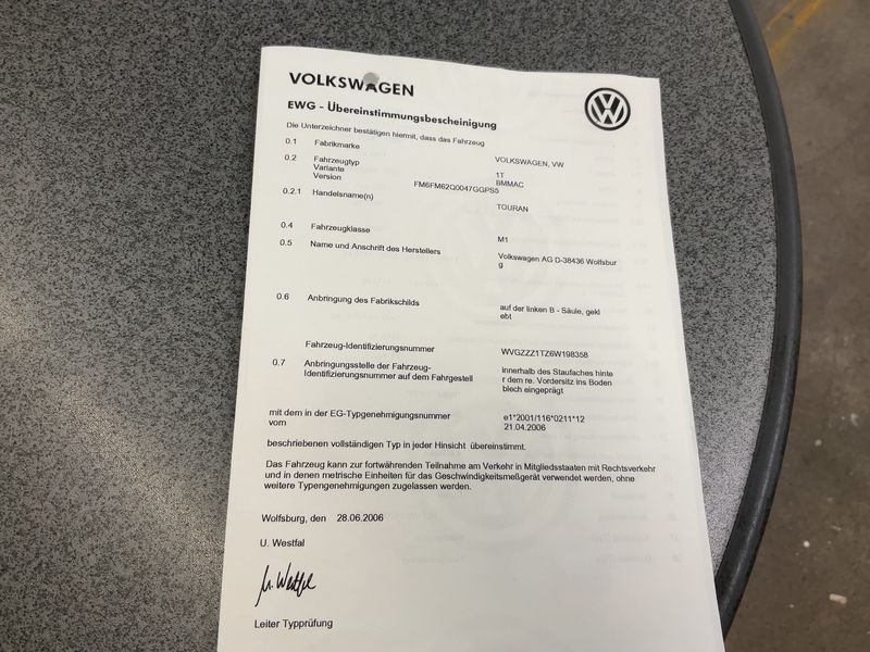 Volkswagen Touran 2.0 TDI Highline 2010 – снимка 21