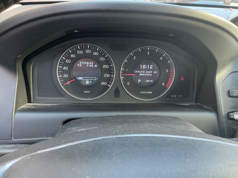 Volvo XC60 2.4 D4 Momentum AWD 2010 – снимка 4