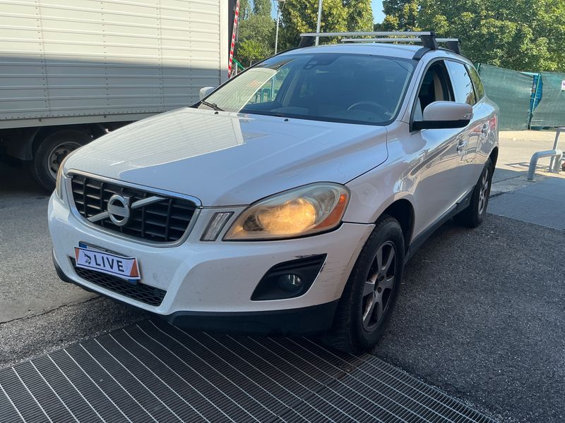 Volvo XC60 2.4 D4 Momentum AWD 2010 – снимка 1