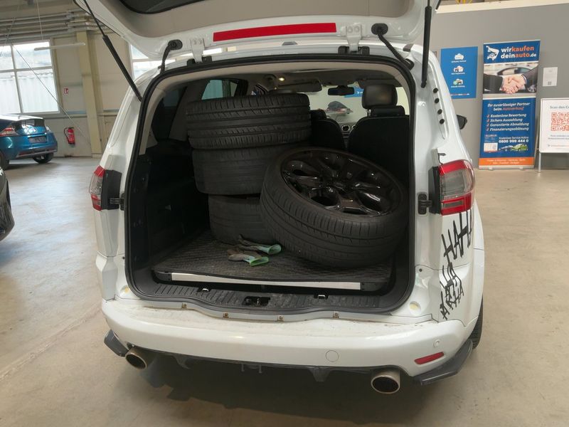 Ford S-Max 2.2 TDCi Titanium S 2011 – снимка 16