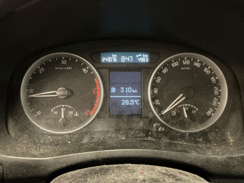 Skoda Fabia 1.9 TDI Ambiente 2009 – снимка 4