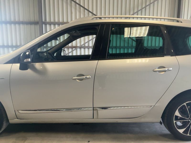 Renault Grand Scenic 1.6 dCi BOSE Edition 2016 – снимка 4