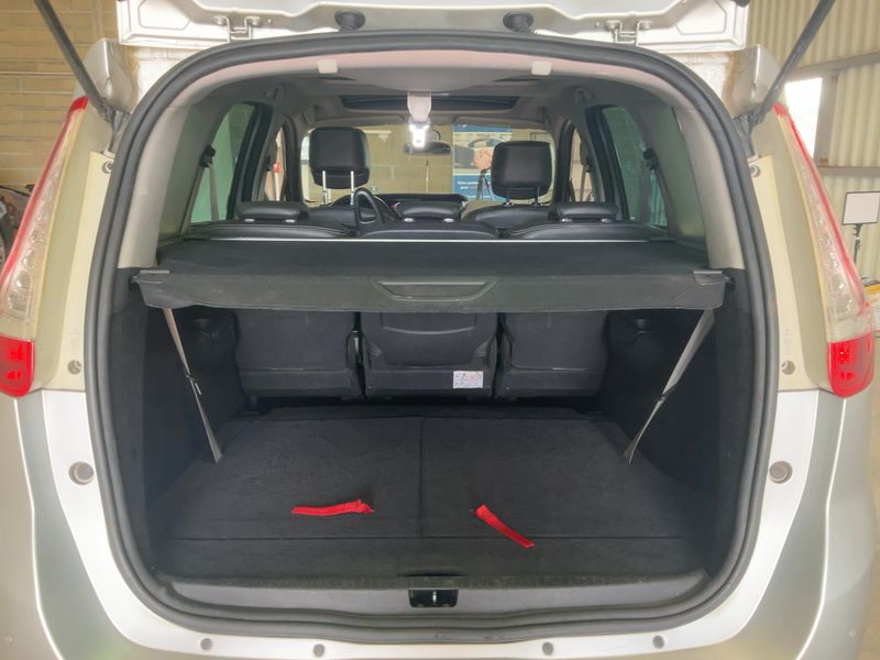 Renault Grand Scenic 1.6 dCi BOSE Edition 2016 – снимка 15